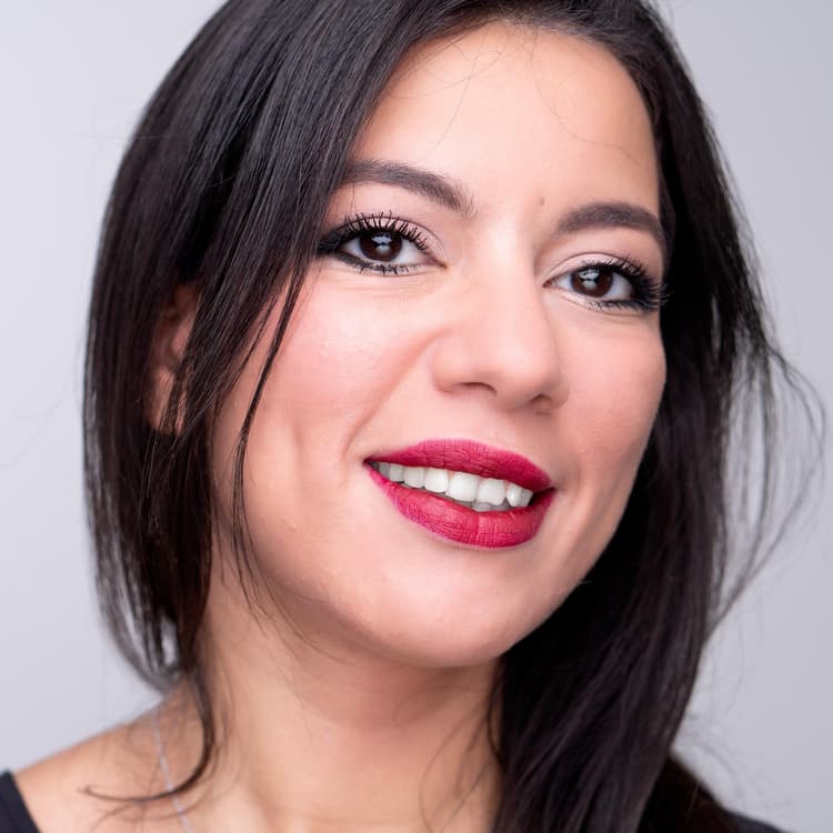 Lydia Medjebar, Avocat