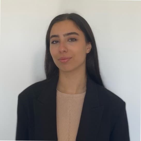 Nesrine Cherifati, Juriste